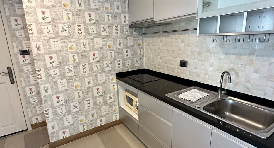 Wohnung zur Miete mit 2 Zimmer in Huai Khwang, Bangkok