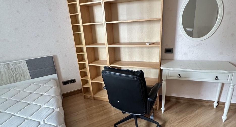 Wohnung zur Miete mit 2 Zimmer in Huai Khwang, Bangkok