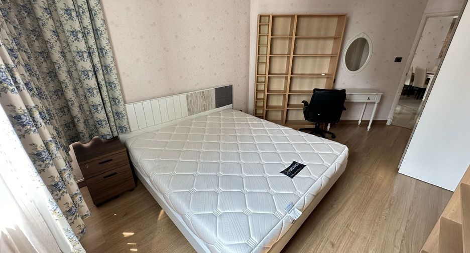 Wohnung zur Miete mit 2 Zimmer in Huai Khwang, Bangkok