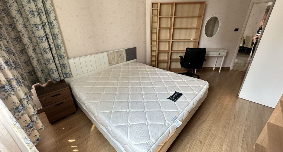 Wohnung zur Miete mit 2 Zimmer in Huai Khwang, Bangkok