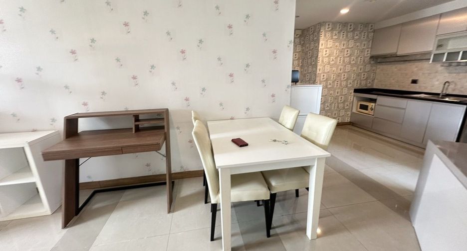 Wohnung zur Miete mit 2 Zimmer in Huai Khwang, Bangkok