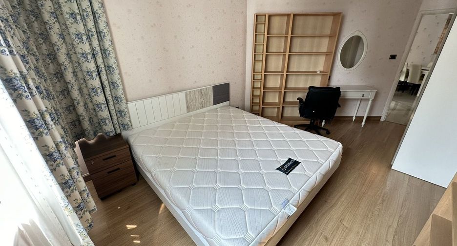 Wohnung zur Miete mit 2 Zimmer in Huai Khwang, Bangkok