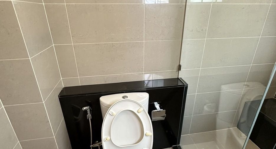 Wohnung zur Miete mit 2 Zimmer in Huai Khwang, Bangkok