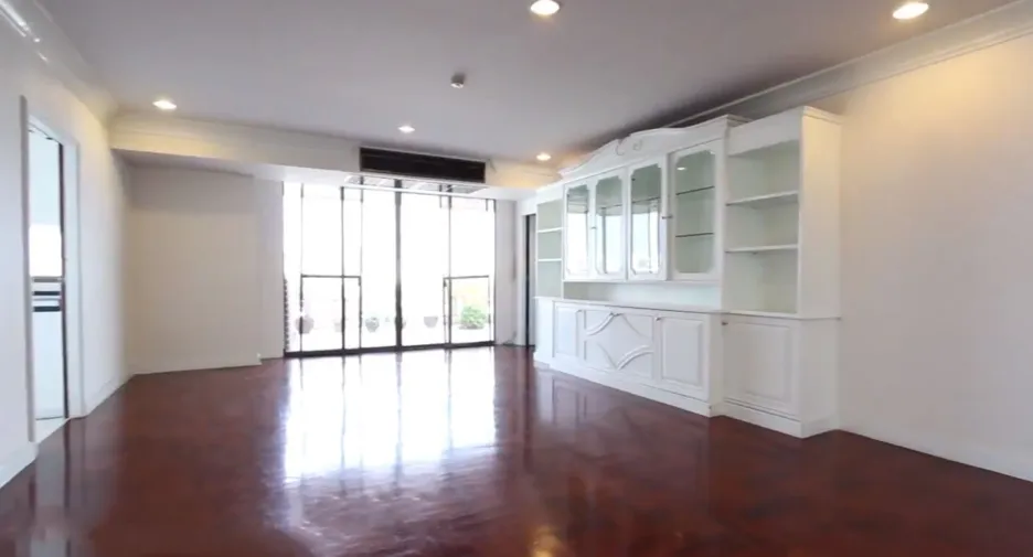 À louer 3 chambres appartement à Watthana, Bangkok