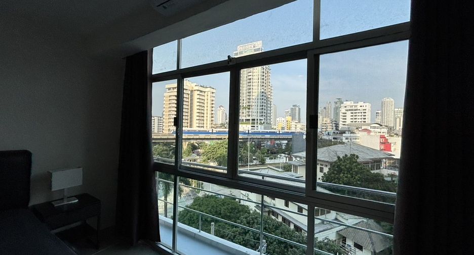 Condo en alquiler de 1 habitaciones en Khlong Toei, Bangkok