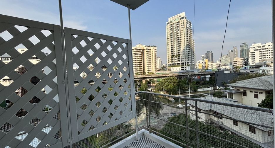 Condo en alquiler de 1 habitaciones en Khlong Toei, Bangkok