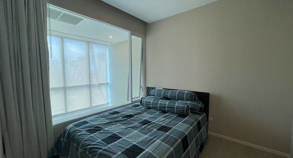 For rent 2 bedrooms condo in Watthana, Bangkok