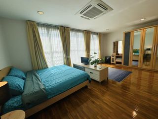 ให้เช่า 4 ห้องนอน ทาวน์เฮ้าส์ ใน วัฒนา, กรุงเทพฯ