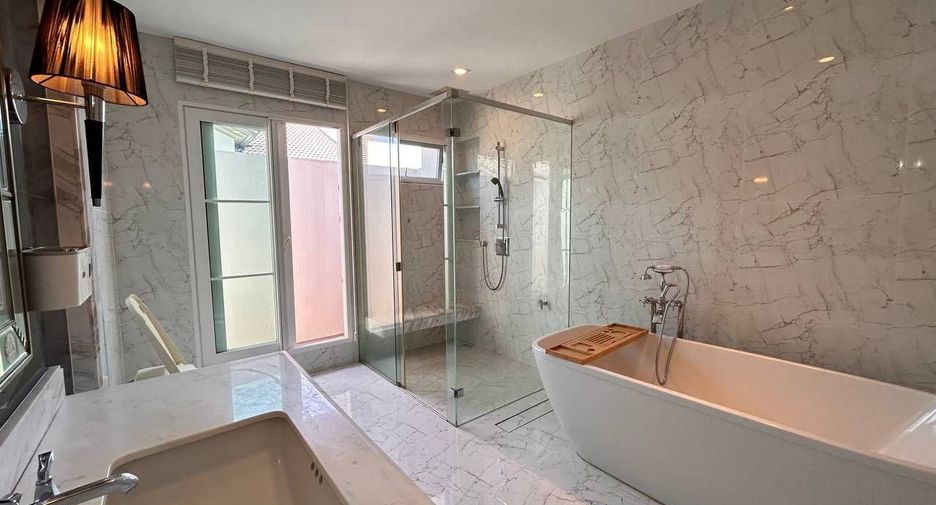 For rent 4 bedrooms villa in Bang Phli, Samut Prakan