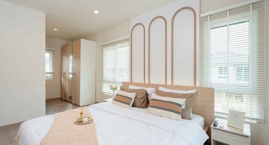 For sale and for rent 4 bedrooms house in Mueang Phuket, Phuket
