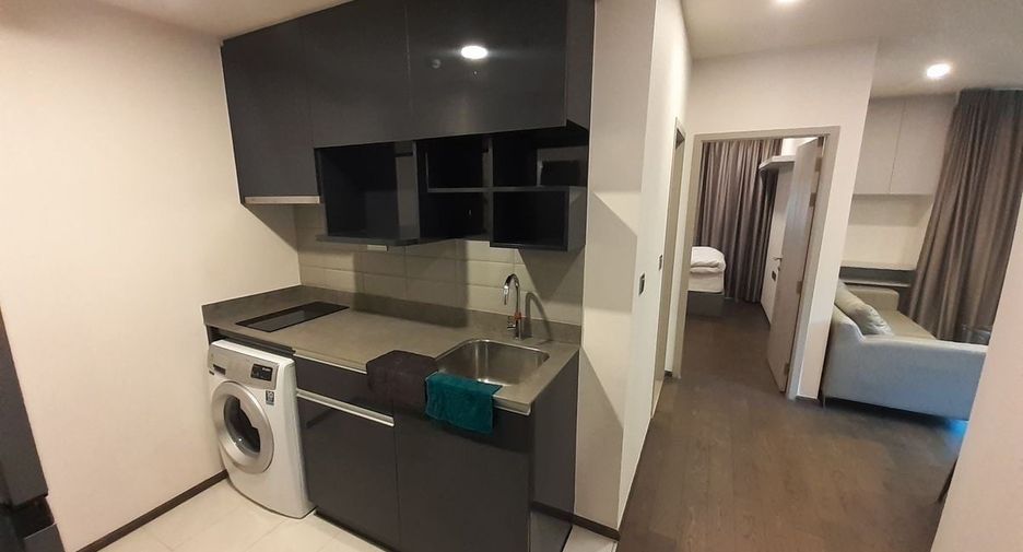 For rent 2 bedrooms condo in Pathum Wan, Bangkok