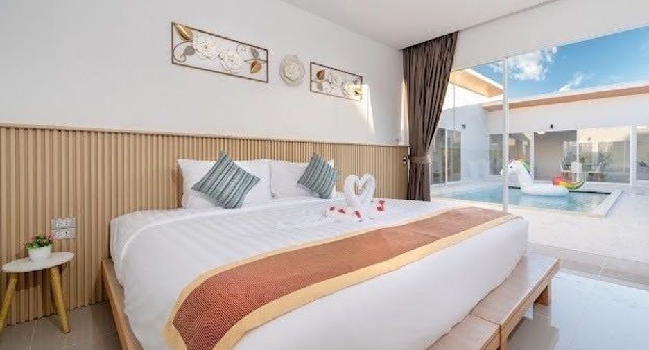 À louer 4 chambres villa à Mueang Phuket, Phuket