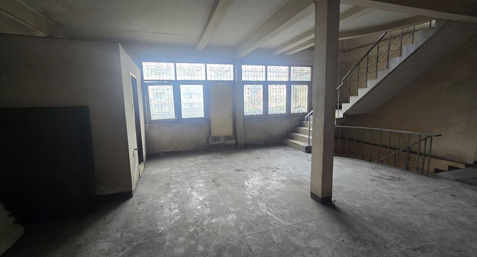 For rent retail Space in Bang Kapi, Bangkok