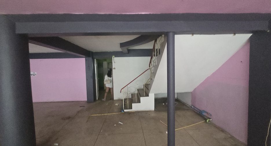 For rent retail Space in Bang Kapi, Bangkok