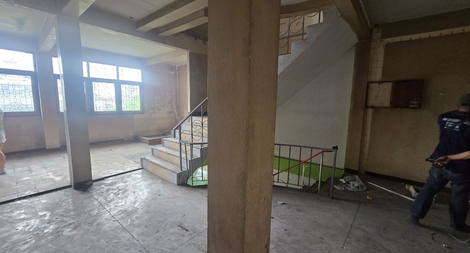 For rent retail Space in Bang Kapi, Bangkok