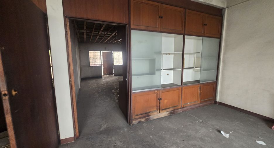 For rent retail Space in Bang Kapi, Bangkok