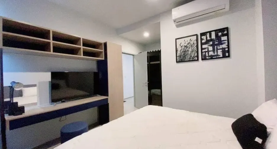 For rent 2 bedrooms condo in Watthana, Bangkok