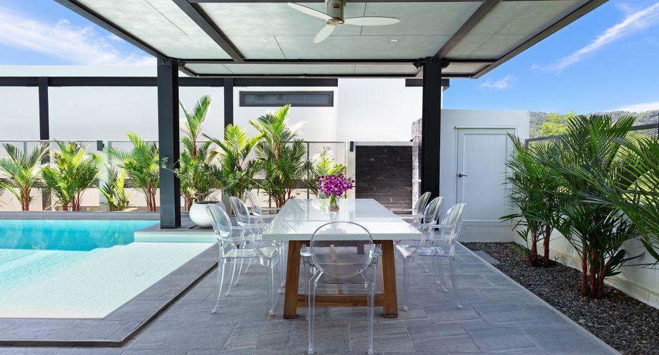 For sale 4 bedrooms villa in Mueang Phuket, Phuket
