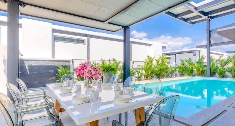 For sale 4 ベッドルーム villa in Mueang Phuket, Phuket