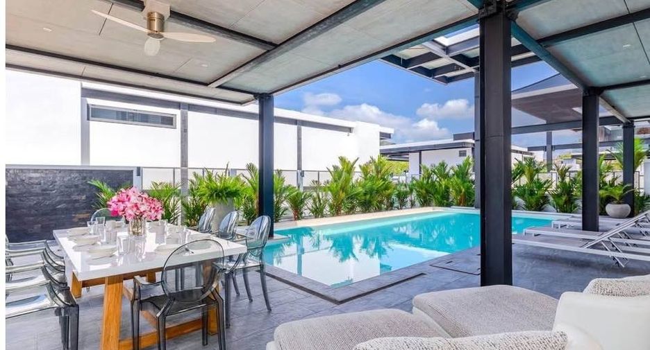 For sale 4 ベッドルーム villa in Mueang Phuket, Phuket