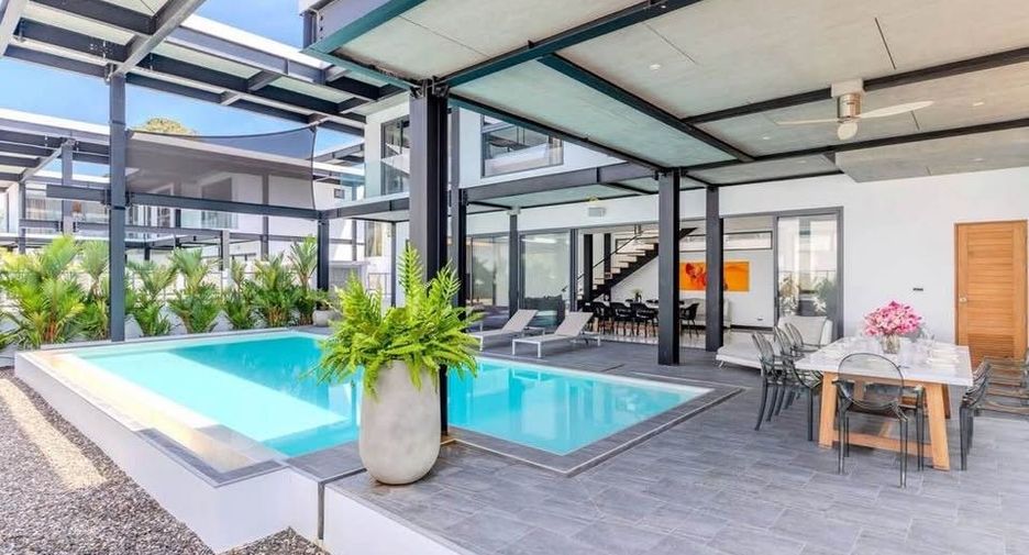 For sale 4 ベッドルーム villa in Mueang Phuket, Phuket