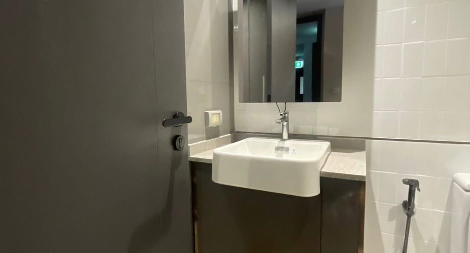For rent studio condo in Bang Rak, Bangkok