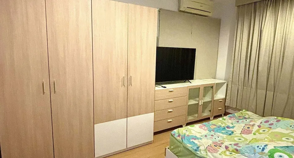 For rent 1 bed condo in Huai Khwang, Bangkok