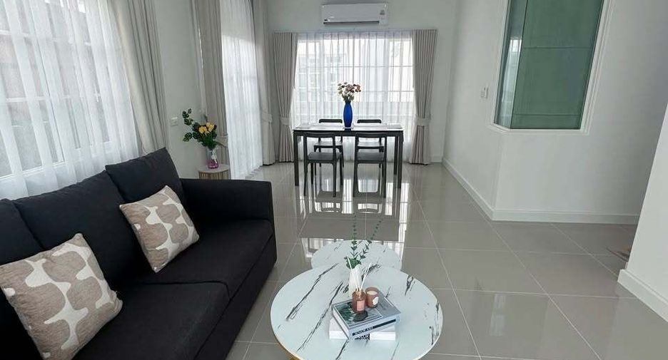 Casa en alquiler de 4 habitaciones en Mueang Samut Prakan, Samut Prakan