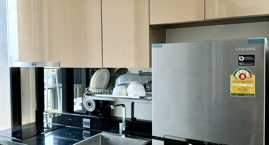 For sale 1 bed condo in Khlong Toei, Bangkok