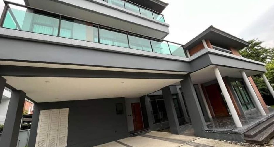 For sale 5 bedrooms house in Saphan Sung, Bangkok