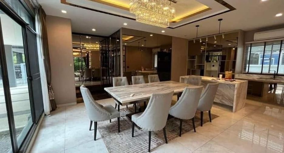 For sale 5 bedrooms house in Saphan Sung, Bangkok