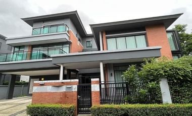 For sale 5 bedrooms house in Saphan Sung, Bangkok