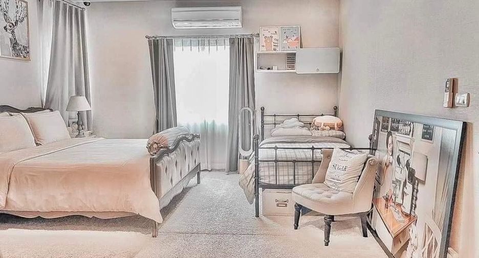 For sale 3 bedrooms house in Khlong Sam Wa, Bangkok