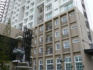 Продажа 1 кровать кондо в Банг Пхлат, Бангкок