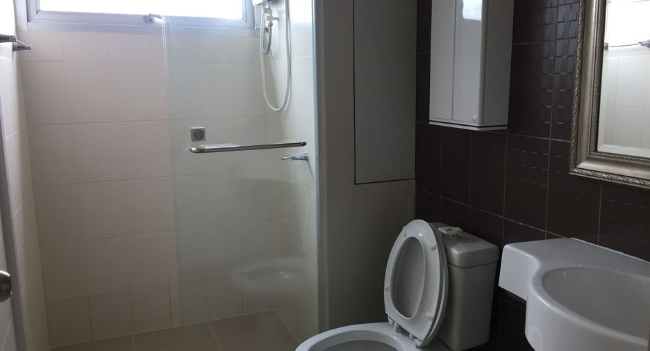 For sale 1 bed condo in Bang Phlat, Bangkok