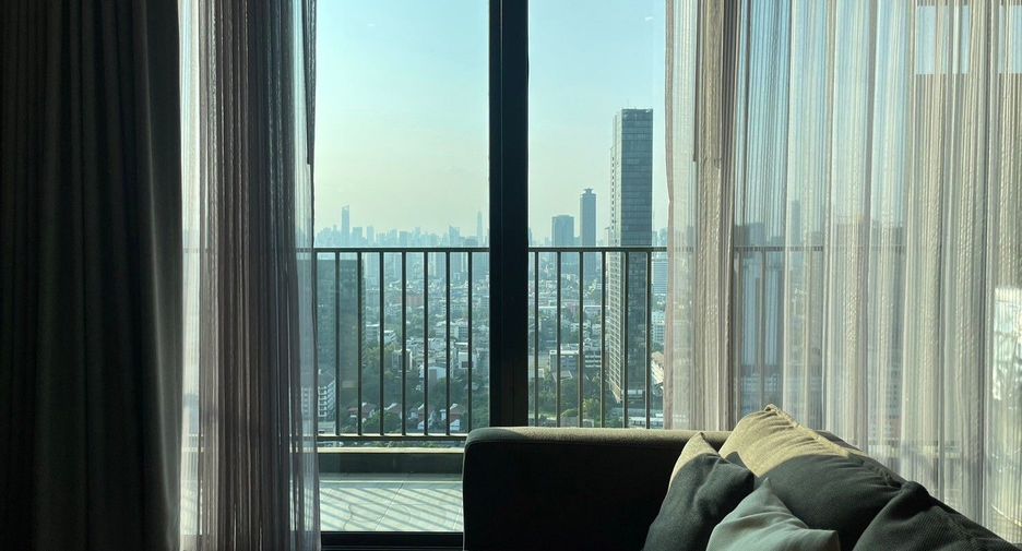 For rent 2 bedrooms condo in Watthana, Bangkok