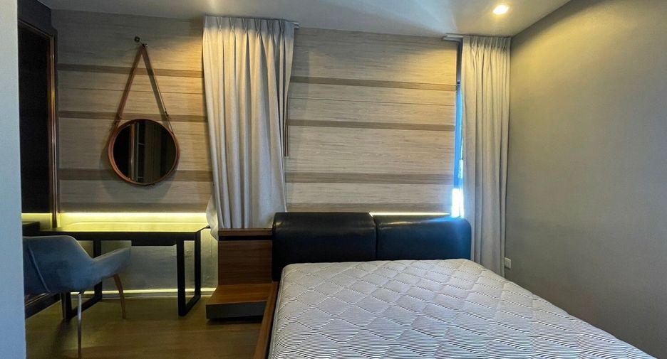For rent 2 bedrooms condo in Watthana, Bangkok