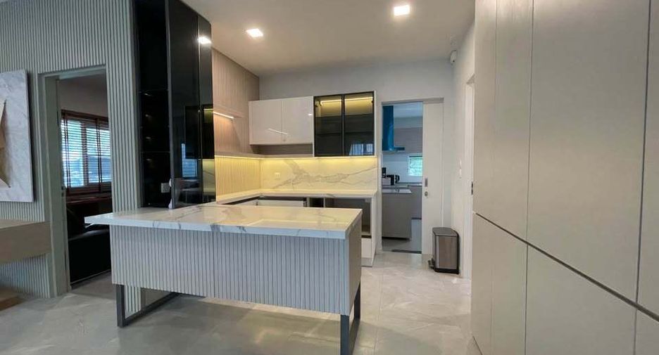 For rent 4 bedrooms house in Prawet, Bangkok