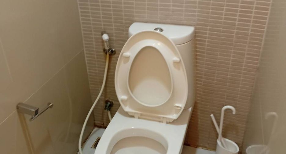 For rent studio condo in Khlong Toei, Bangkok