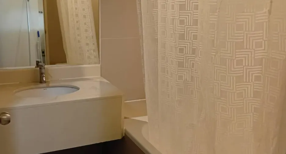For rent studio condo in Khlong Toei, Bangkok