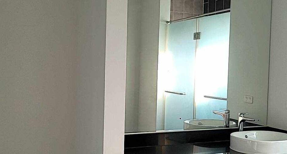 For sale 3 bedrooms townhouse in Min Buri, Bangkok