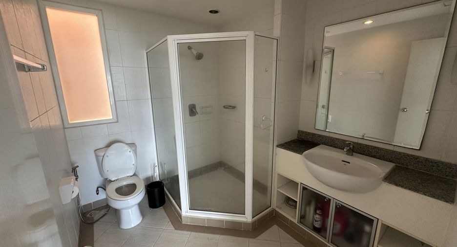 Condo en alquiler de 1 habitaciones en Watthana, Bangkok