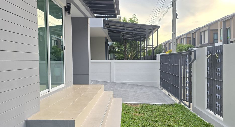 For sale 3 ベッドルーム house in Bang Sao Thong, Samut Prakan