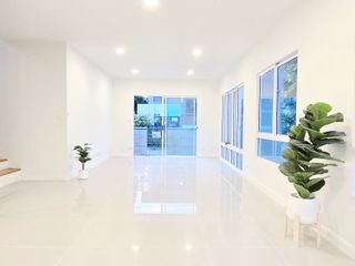 Haus zum Kauf mit 3 Zimmer in Bang Sao Thong, Samut Prakan