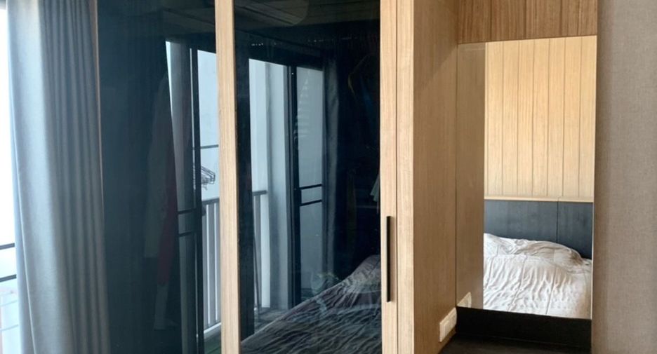 For sale 1 bed condo in Bang Phlat, Bangkok