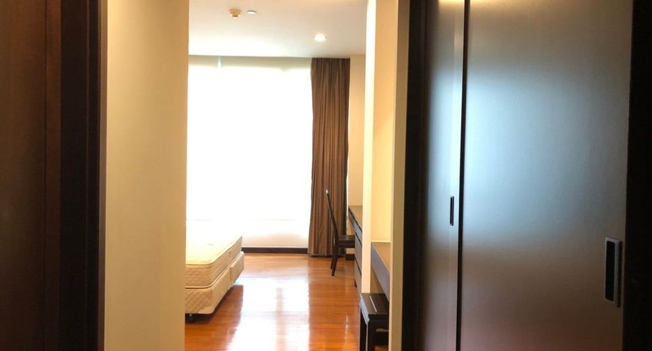 ให้เช่า 3 ห้องนอน คอนโด ใน วัฒนา, กรุงเทพฯ