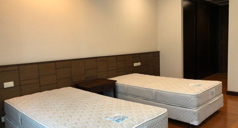 ให้เช่า 3 ห้องนอน คอนโด ใน วัฒนา, กรุงเทพฯ