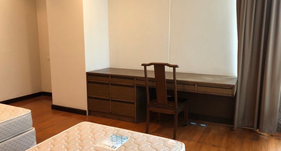 ให้เช่า 3 ห้องนอน คอนโด ใน วัฒนา, กรุงเทพฯ