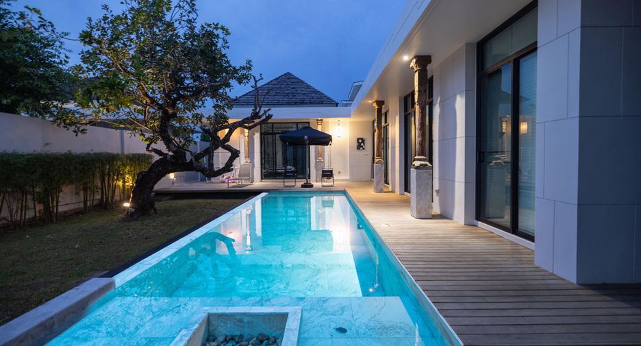 For rent 3 bedrooms villa in Mueang Phuket, Phuket