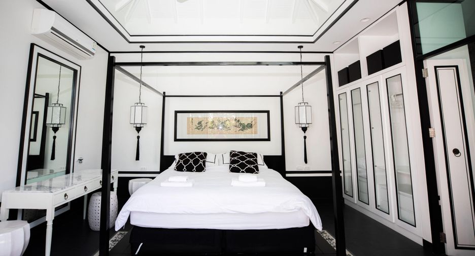 For rent 3 bedrooms villa in Mueang Phuket, Phuket